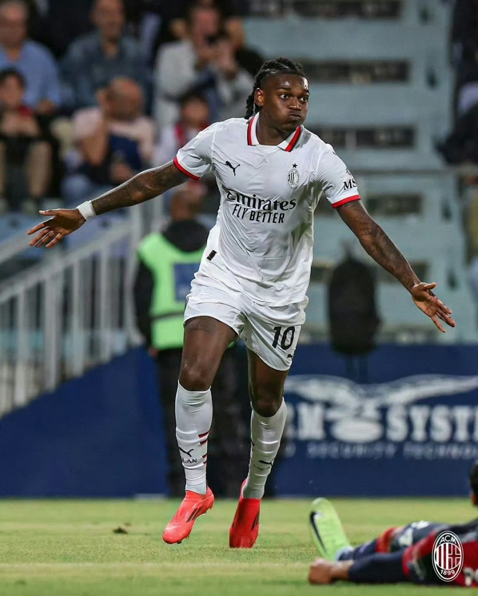 雷速APP-AC米兰外援表现出色，球队逐渐走上正轨的简单介绍