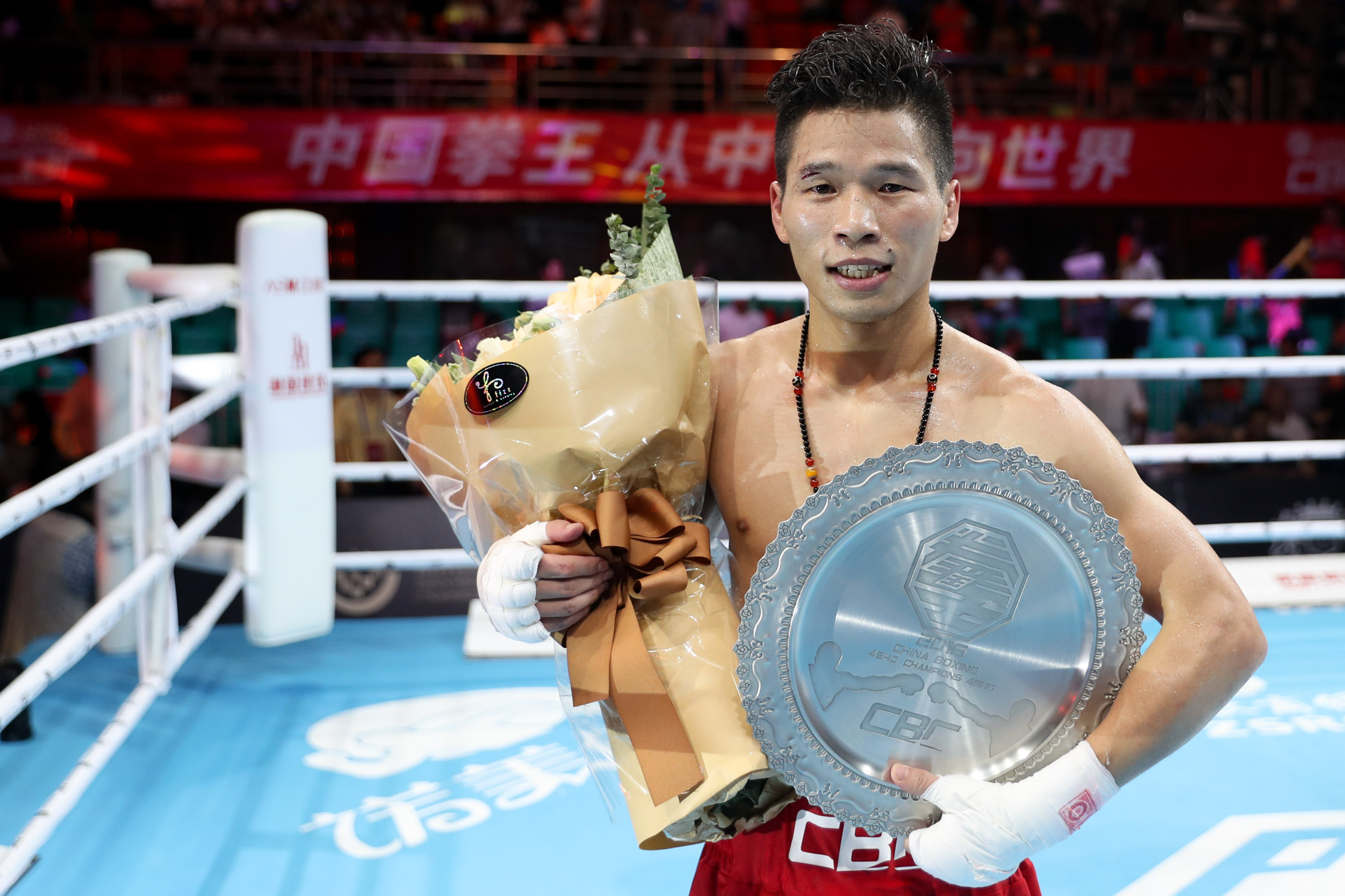 包含拳击冠军力挺队友,双双晋级的词条 包含拳击冠军力挺队友,双双晋级的词条