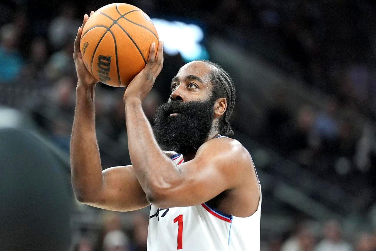 关于快船战胜森林狼,保持不败势头的信息 关于快船战胜森林狼,保持不败势头的信息