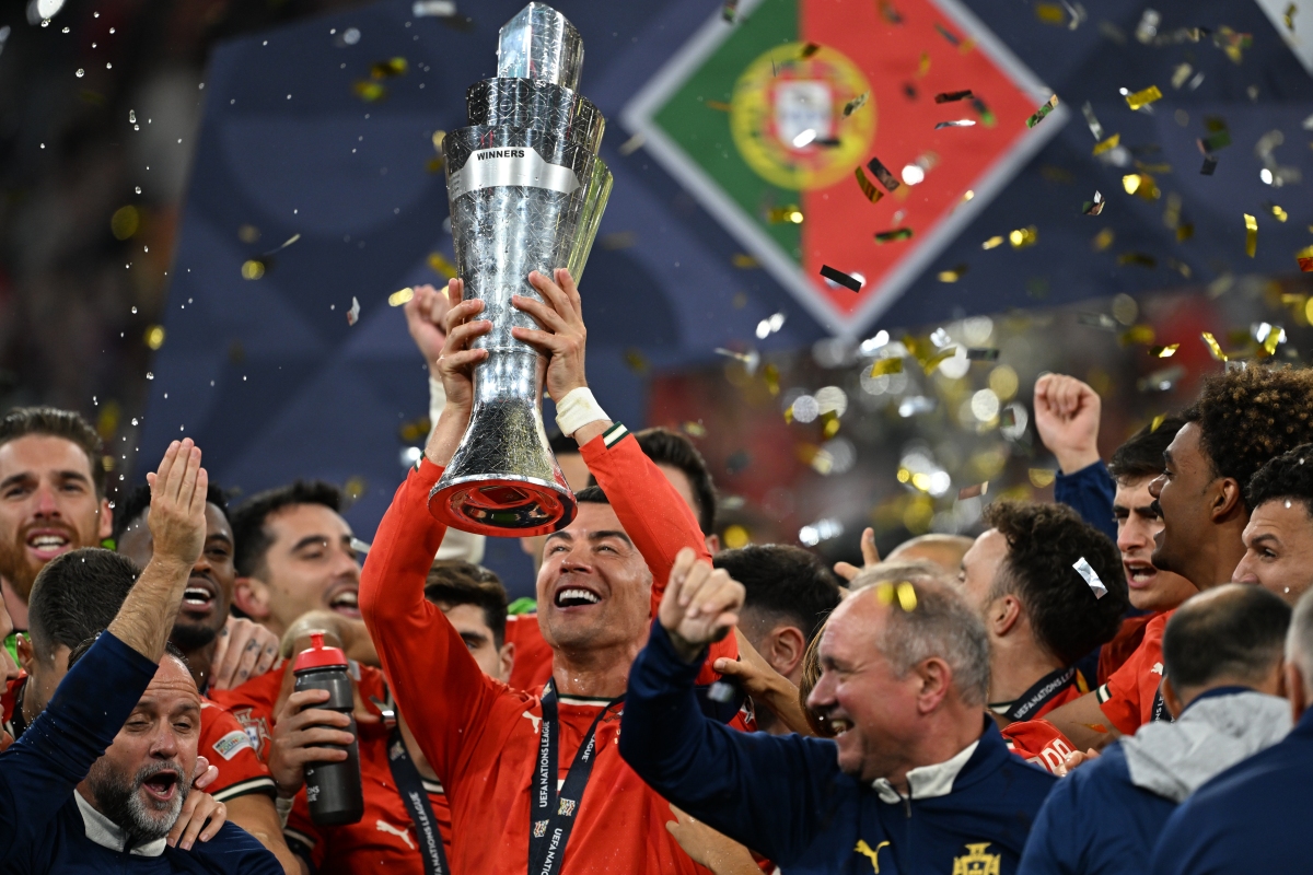 包含欧预赛冠军之路：法国队勇往直前的词条