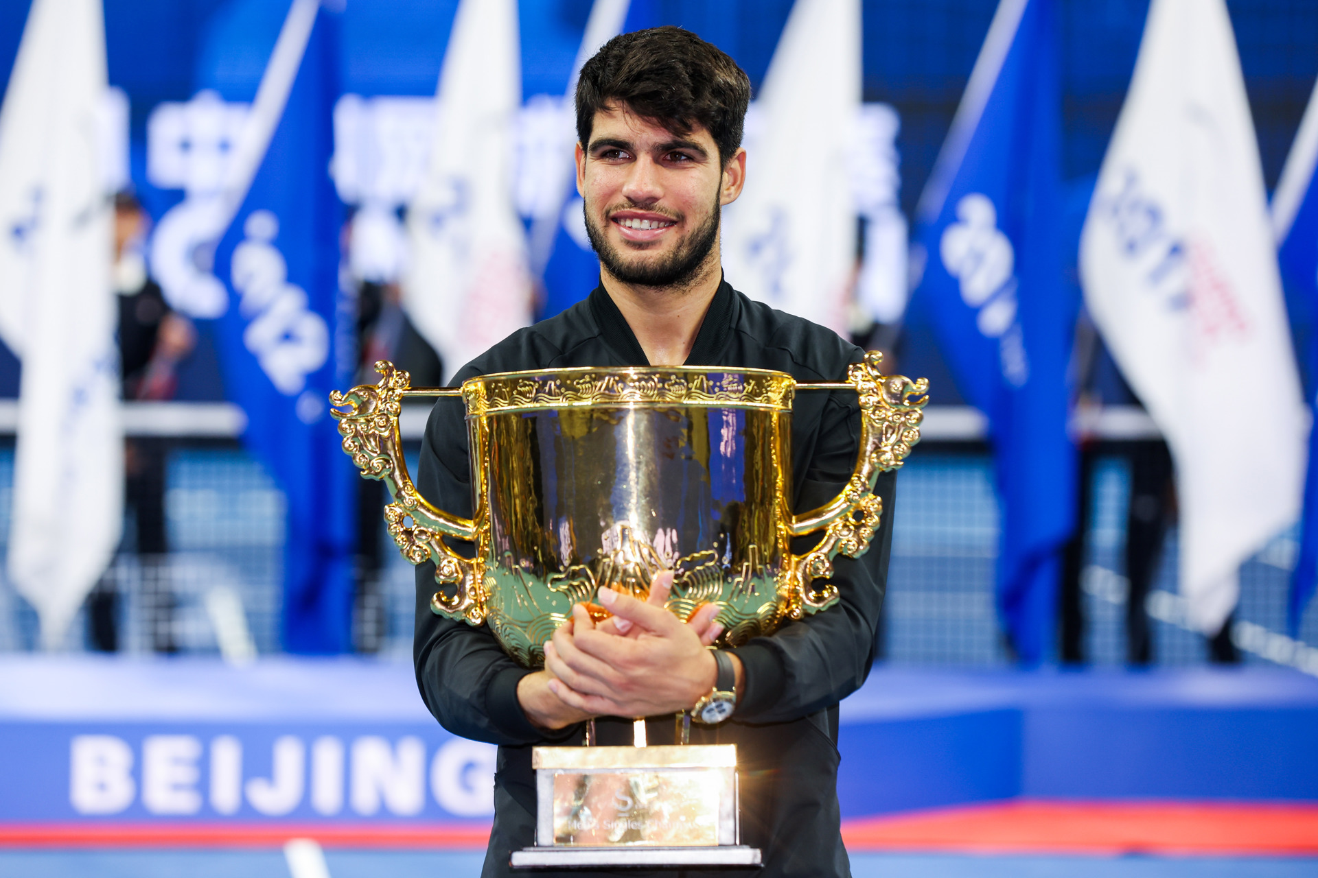 美国网球队鏖战日本网球队,阿尔卡拉斯绝境逆转的简单介绍 美国网球队鏖战日本网球队,阿尔卡拉斯绝境逆转的简单介绍