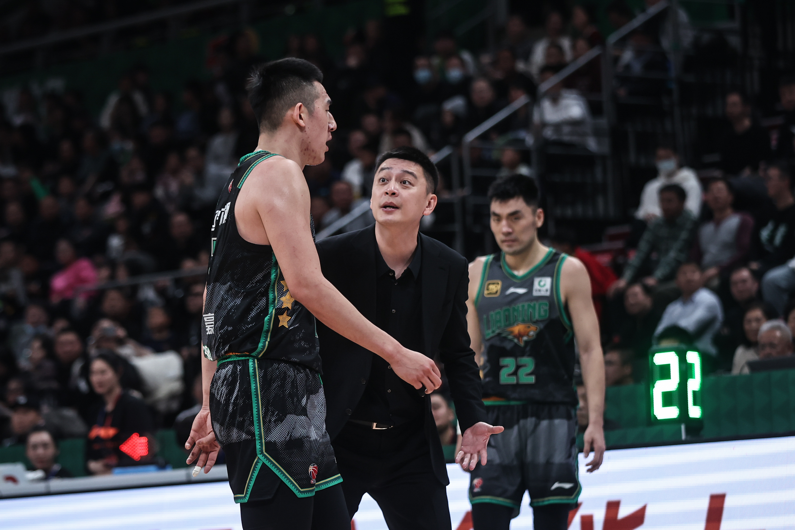 辽宁队力克新疆队,布伦森点燃赛场的简单介绍 辽宁队力克新疆队,布伦森点燃赛场的简单介绍