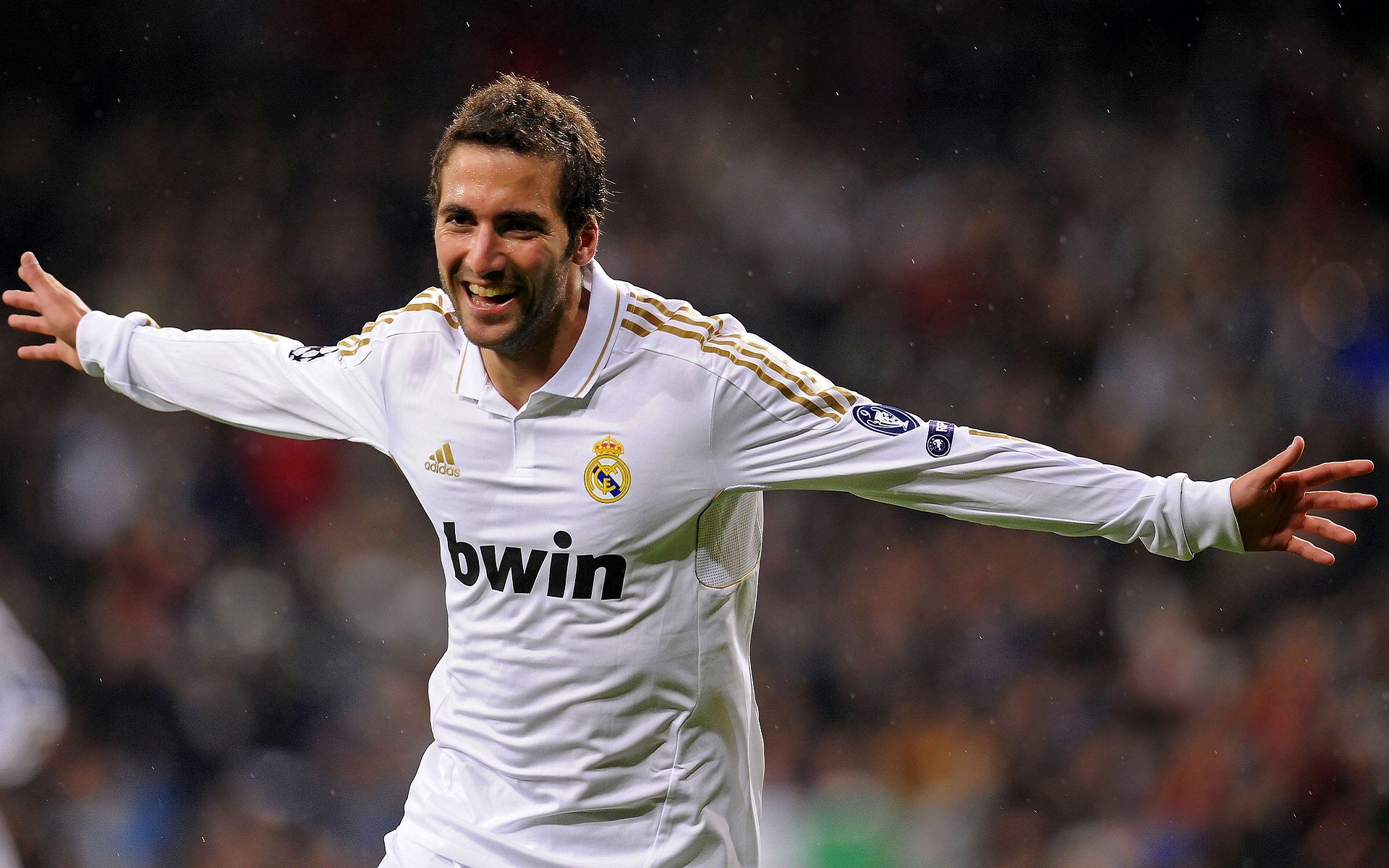 意甲焦点战？拜仁客场带走巴萨，一场跨越联赛的战术启示