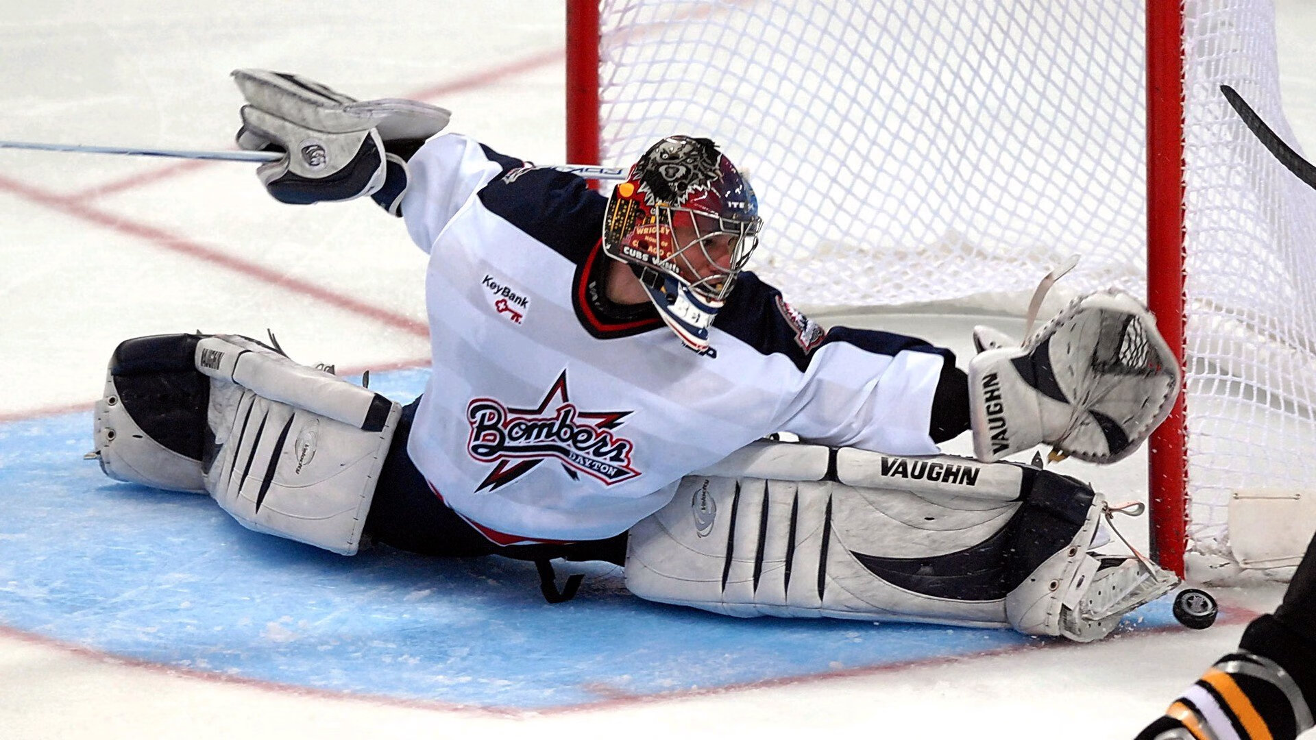 锡安引领节奏风暴,深圳队力克开拓者展团队之力