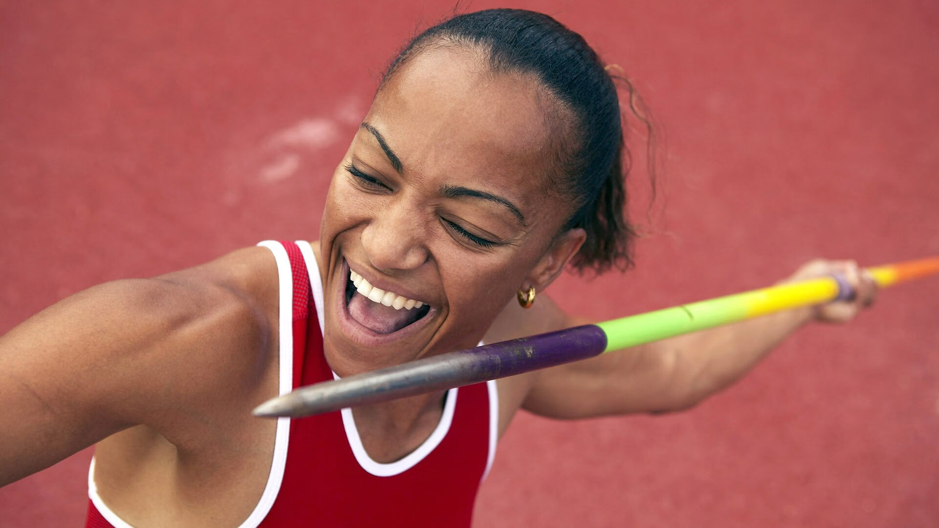 赛道新纪元，佩雷兹破纪录之夜，红牛车队如何彻底碾压雷诺