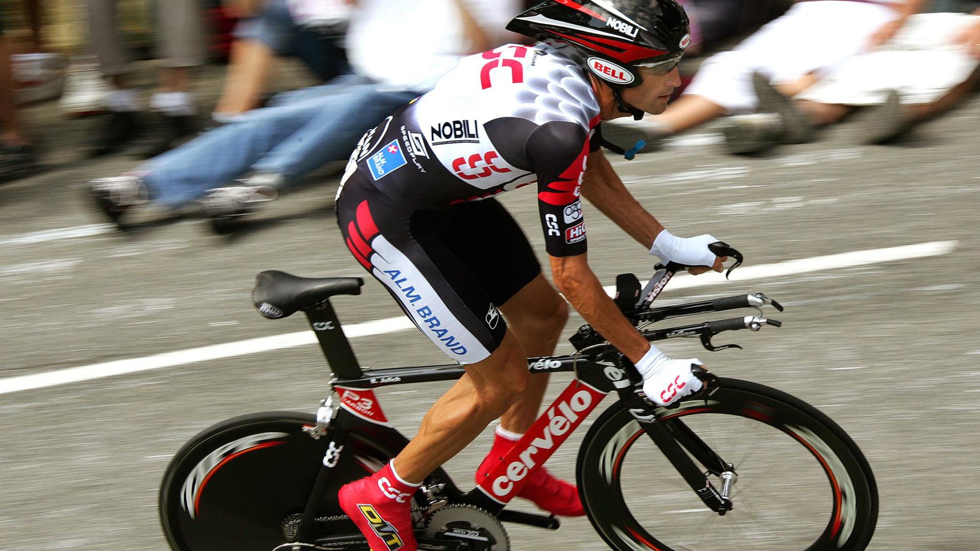 赛场双星闪耀,韩国队轻取丹麦队,陈雨菲高光表现诠释羽球魅力
